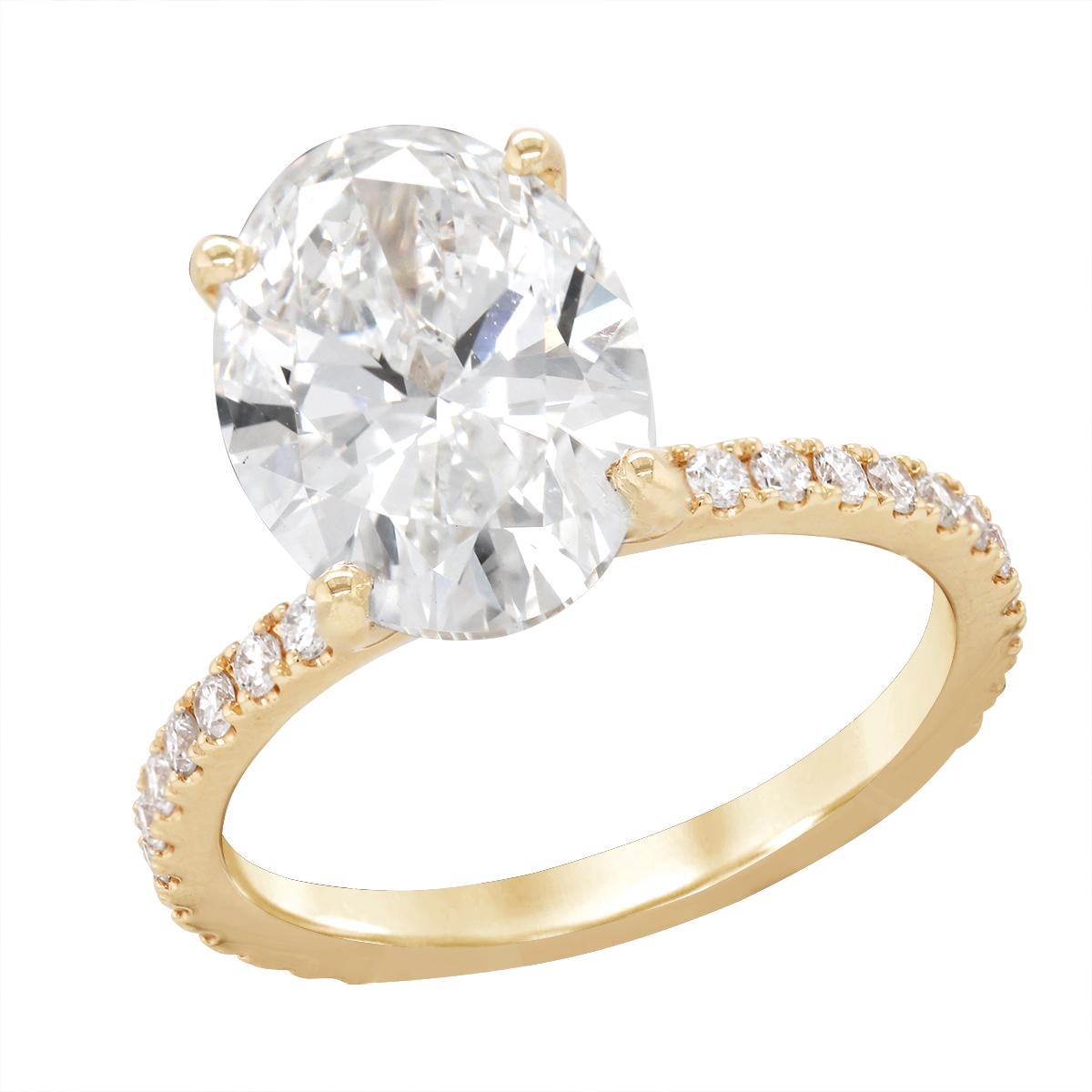 GOLD LAB GROWN OVAL DIAMOND ENGAGEMENT RING, 4.33 CT TW