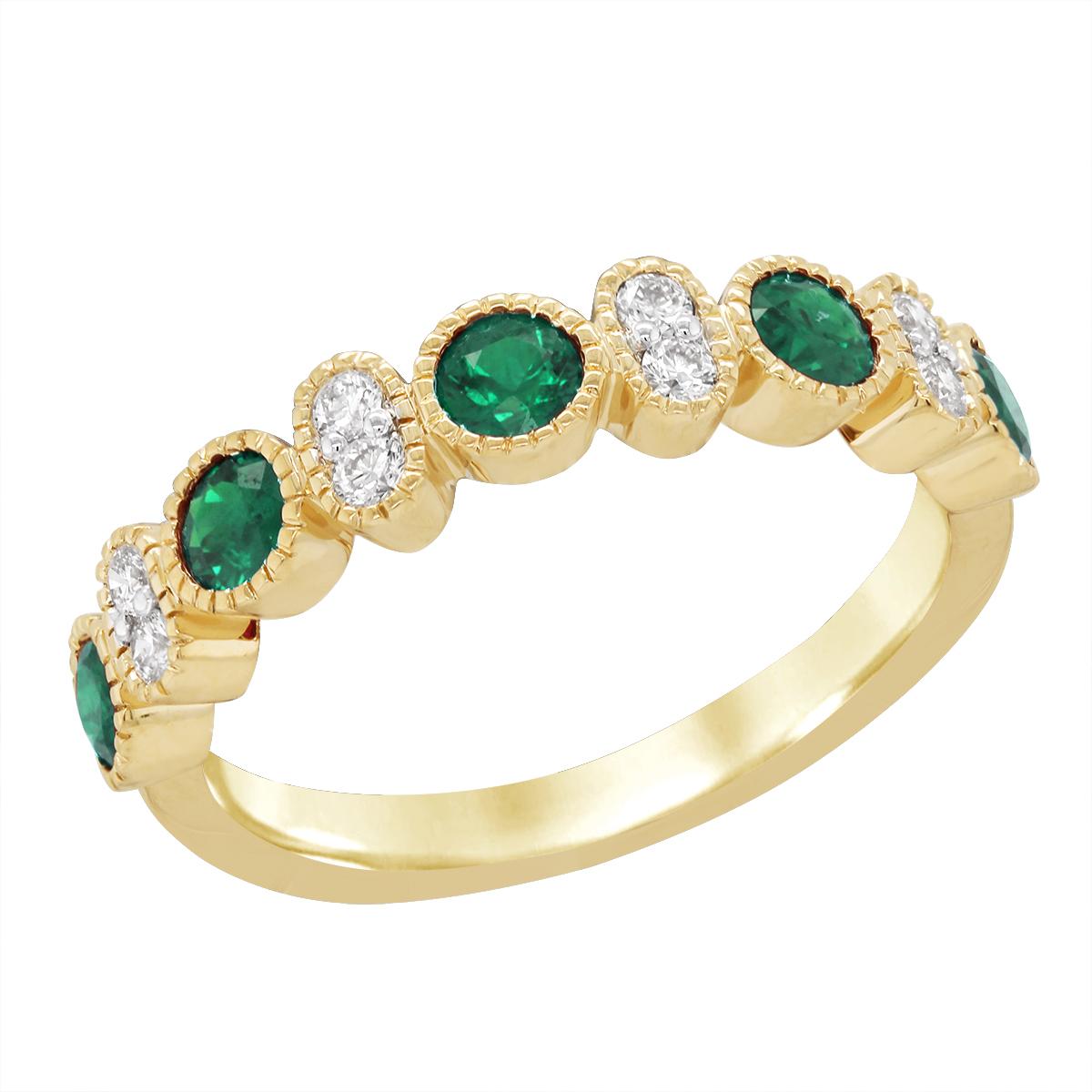 YELLOW GOLD EMERALD AND DIAMOND RING WITH MILGRAIN, .17 CT TW