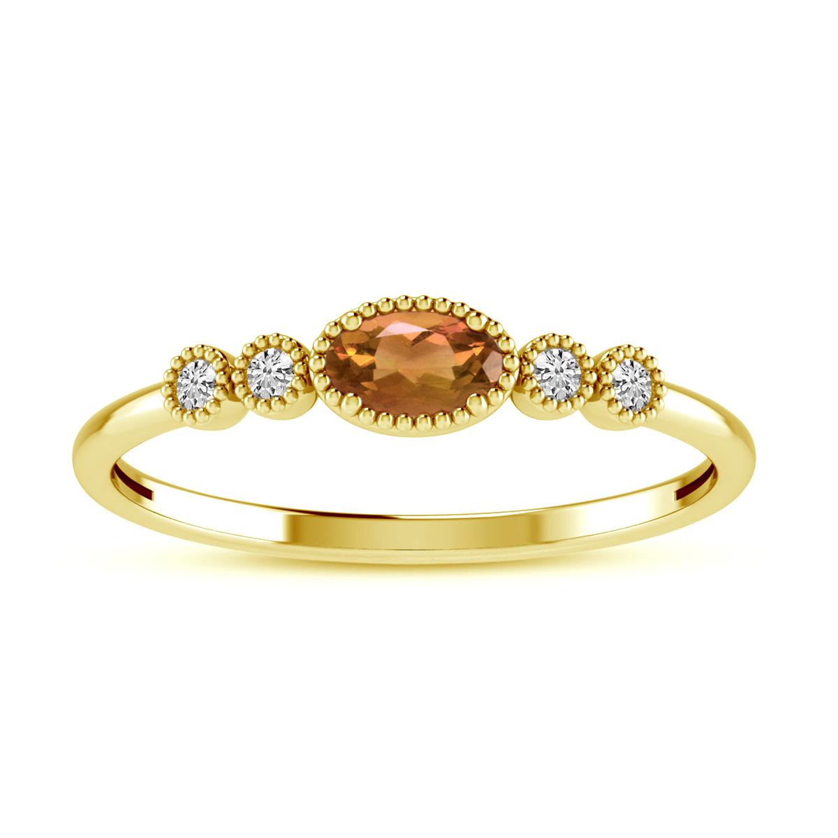 YELLOW GOLD RING WITH OVAL CITRINE AND ROUND DIAMONDS, .06 CT TW