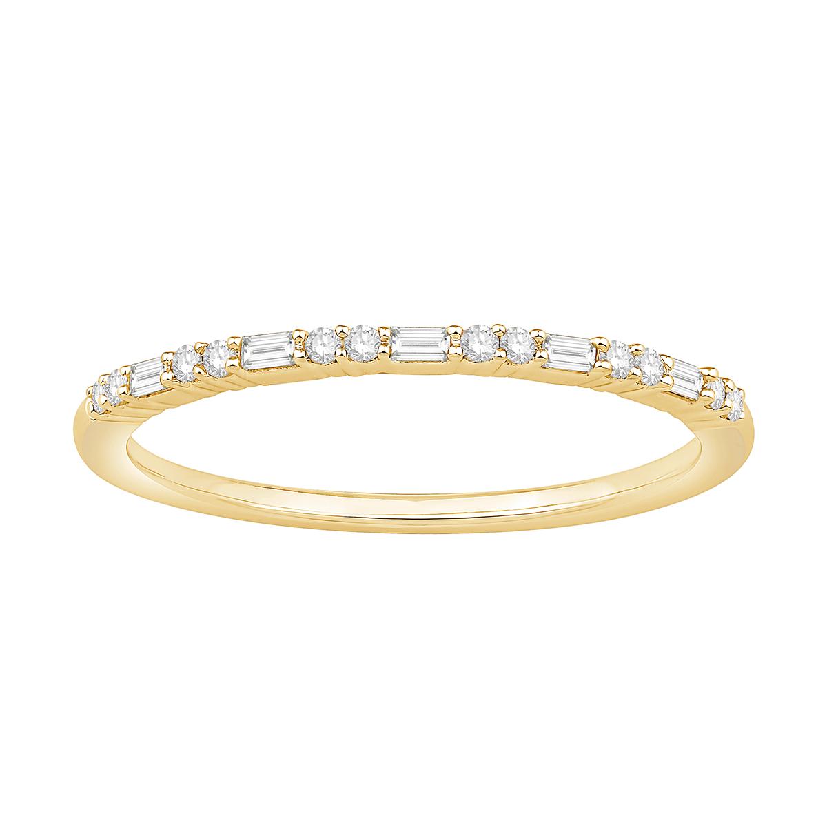 YELLOW GOLD BAGUETTE AND ROUND DIAMOND WEDDING BAND, 1/10 CT TW