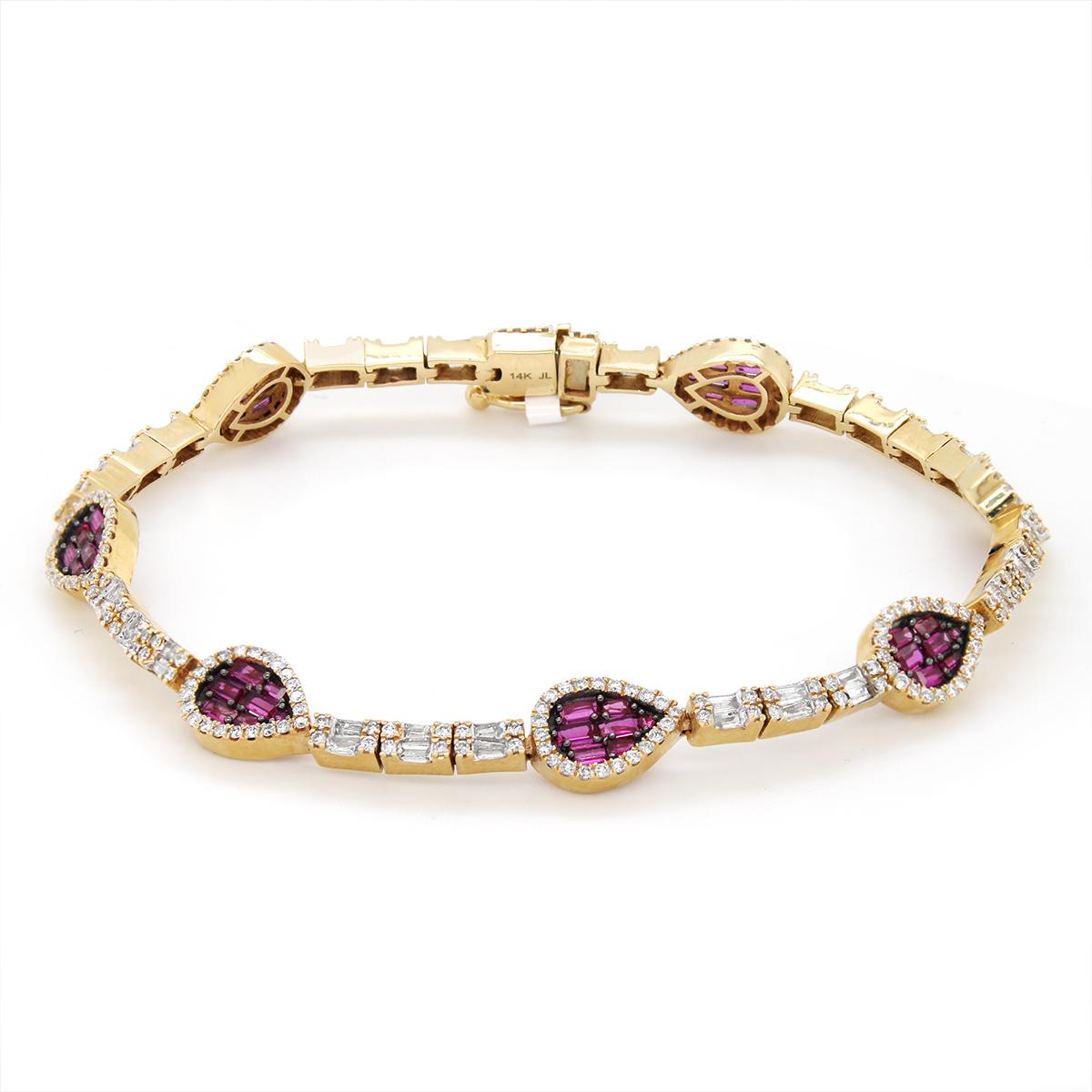 YELLOW GOLD RUBY AND DIAMOND BRACELET, 3.34 CT TW