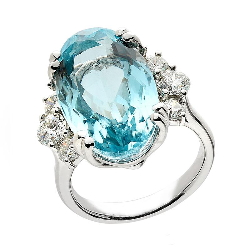 AQUAMARINE AND DIAMOND RING