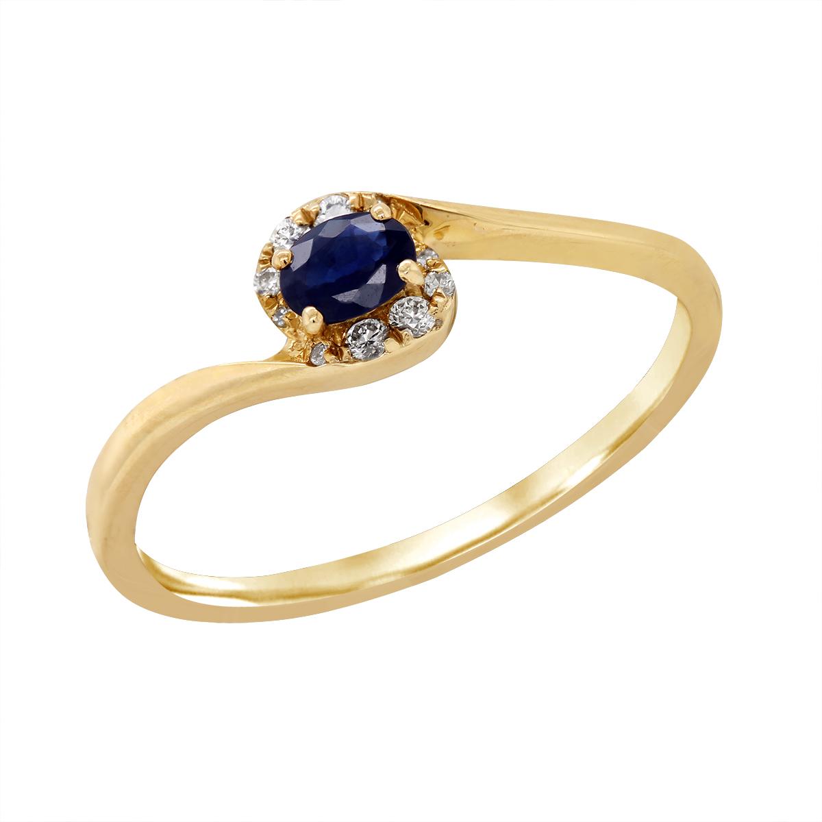 PETITE YELLOW GOLD FASHION RING WITH OVAL SAPPHIRE AND ROUND DIAMONDS, .06 CT TW